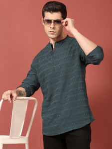 Voroxy Men Embroidered Straight Kurta