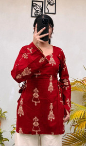 ZANVIRA Women Red Printed Straight Kurta - Image 4