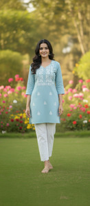 GN Chikan House Women Solid, Embroidered, Chikan Embroidery Straight Kurta