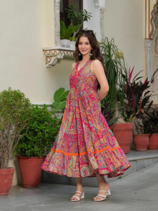 Munga Fashion Women Paisley Flared Kurta