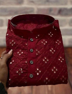 SR Fashion Men Embroidered Straight Kurta