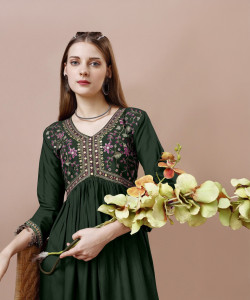 Shree Ramkrishna Fab Women Embroidered Anarkali Kurta