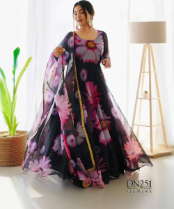 Parth Creation Women Floral Print Flared Kurta