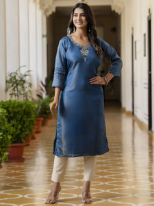 VredeVogel Women Solid Straight Kurta