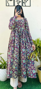 Udirag Women Printed Straight Kurta