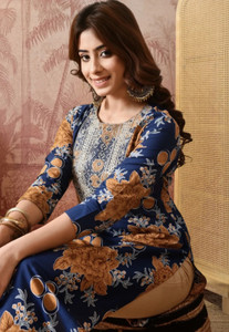 Wawlooks Women Embroidered Straight Kurta