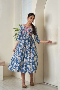 Dipanis Women Embroidered, Printed Flared Kurta