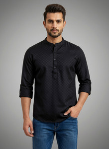 Tibra Collection Men Self Design Straight Kurta