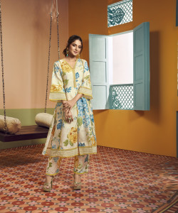 Bhama COUTURE Women Printed Pakistani Kurta