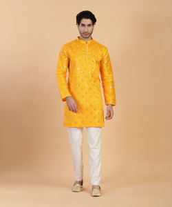 CHIRASVI Men Embroidered Straight Kurta