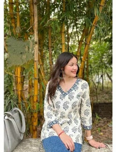 HYTEN Women Printed Straight Kurta