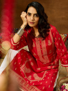 Janasya Women Red Floral Print Straight Kurta - Image 6