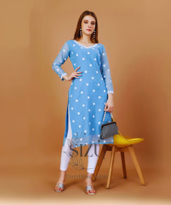 SIZU Women Embroidered Straight Kurta