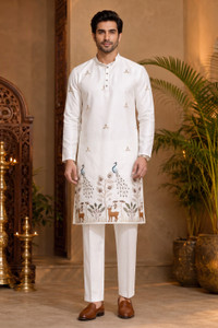 Daswani Exports Men Embroidered Straight Kurta