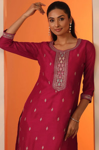 RARE THREAD Women Embroidered Straight Kurta