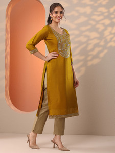 LIBAS Women Embroidered Straight Kurta