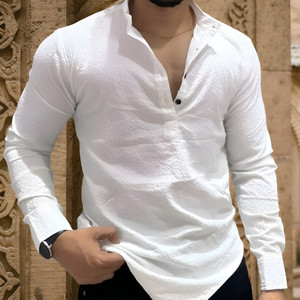 SHOOLIN Men Solid Straight Kurta