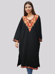 Hautemoda Women Embroidered Straight Kurta