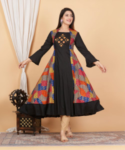 Yash Gallery Women Embroidered Anarkali Kurta