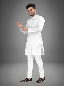 click n buy Men Solid Straight Kurta