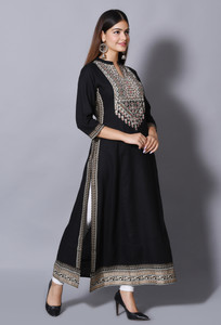 Shiprakshi Women Printed Flared Kurta