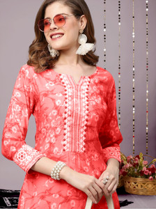 Wawlooks Women Embroidered, Printed Straight Kurta