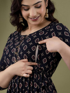UR7 Women Printed Anarkali Kurta