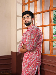 ORIFAB Men Embroidered Straight Kurta