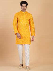 CHIRASVI Men Embroidered Straight Kurta