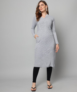 BUDAPEST Women Self Design Straight Kurta