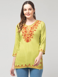 FamBee Women Embroidered Straight Kurta