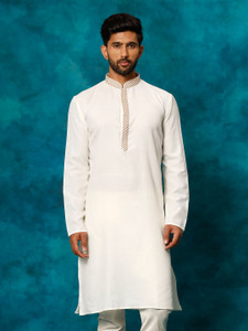 VASTRAMAY Men Embroidered A-line Kurta