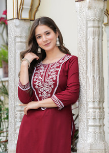 PHYSIL Women Embroidered Straight Kurta