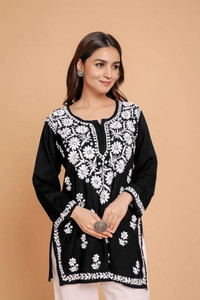 Sidhidata Women Embroidered Straight Kurta