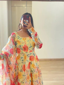 RAMNATHTEX Women Embroidered Anarkali Kurta