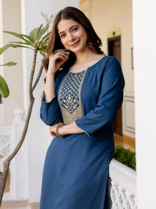 Surhi Women Embroidered Straight Kurta
