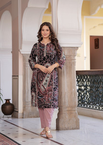 BKApparels Women Chikan Embroidery Straight Kurta