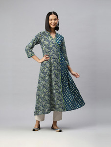 VBUYZ Women Printed A-line Kurta