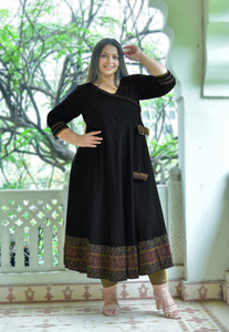 AKIKO Women Printed Flared Kurta