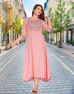Chahit Women Embroidered Anarkali Kurta