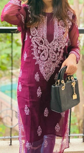 FS FASHION Women Chikan Embroidery Straight Kurta