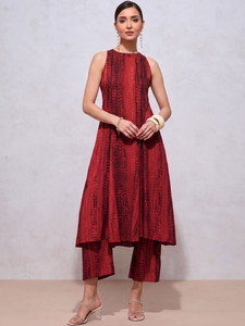 MANOKAMNA Women Dyed/Ombre A-line Kurta