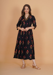 INDIANIC Women Floral Print Flared Kurta