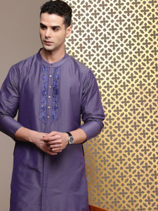 हाउस ऑफ पटौदी पुरुषों के लिए बुना हुआ डिज़ाइन स्ट्रेट कुर्ता