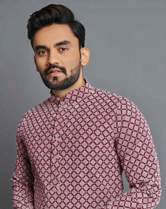 ALMORA Men Embroidered Straight Kurta
