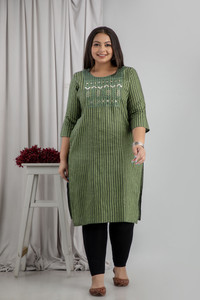 SHRITIKA Women Embroidered Straight Kurta