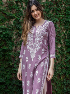 Gosriki Women Embroidered Straight Kurta