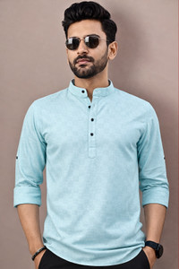 Varbandhan Men Self Design Straight Kurta