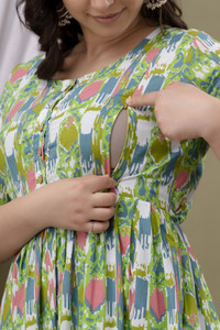 NAHIKO Women Printed Anarkali Kurta