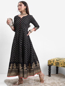 Vishudh Women Solid Anarkali Kurta